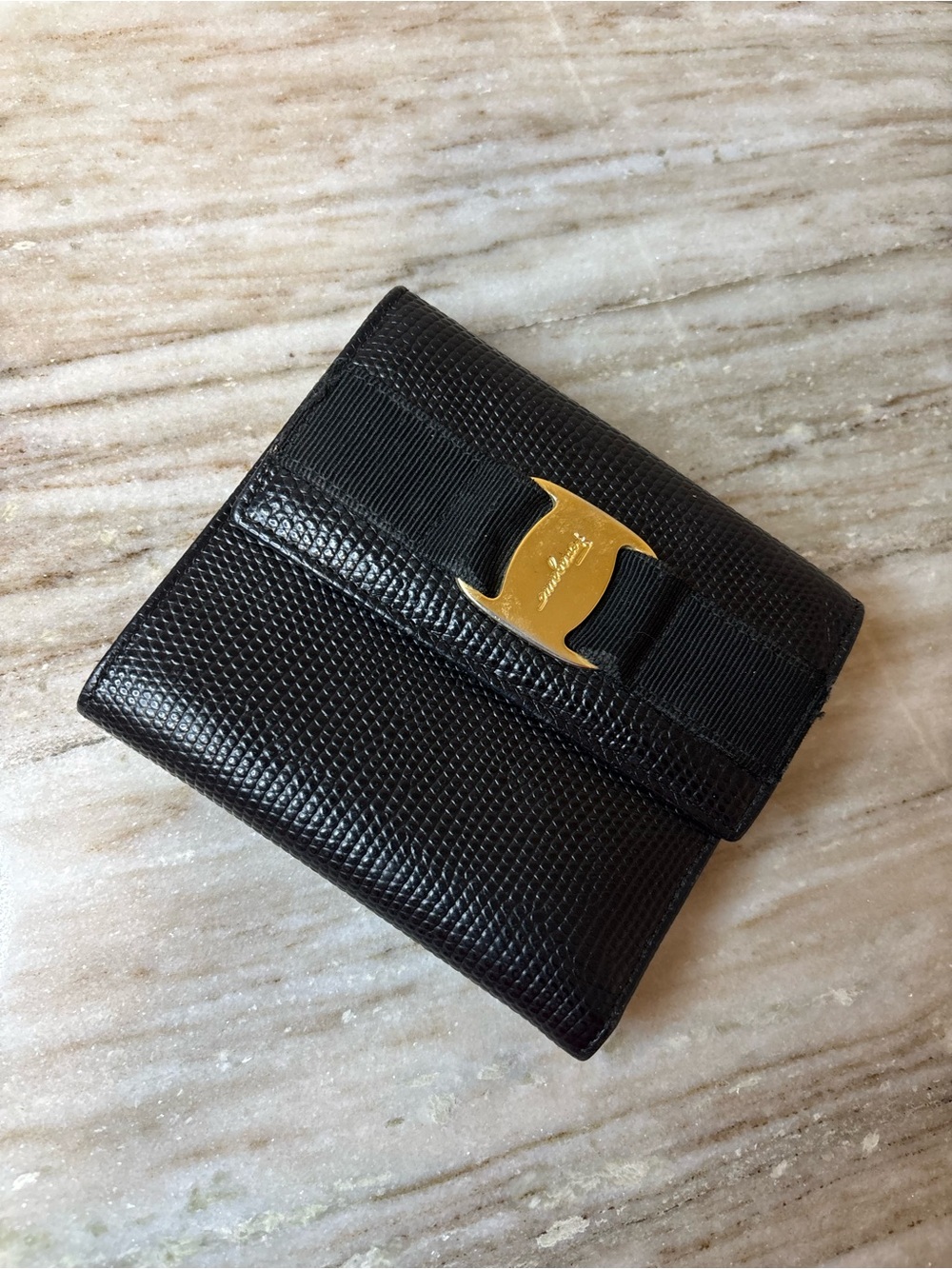 Salvatore Ferragamo Vara Bow Wallet Black Lizard Embossed Leather Kisslock Coin - Picture 2 of 11